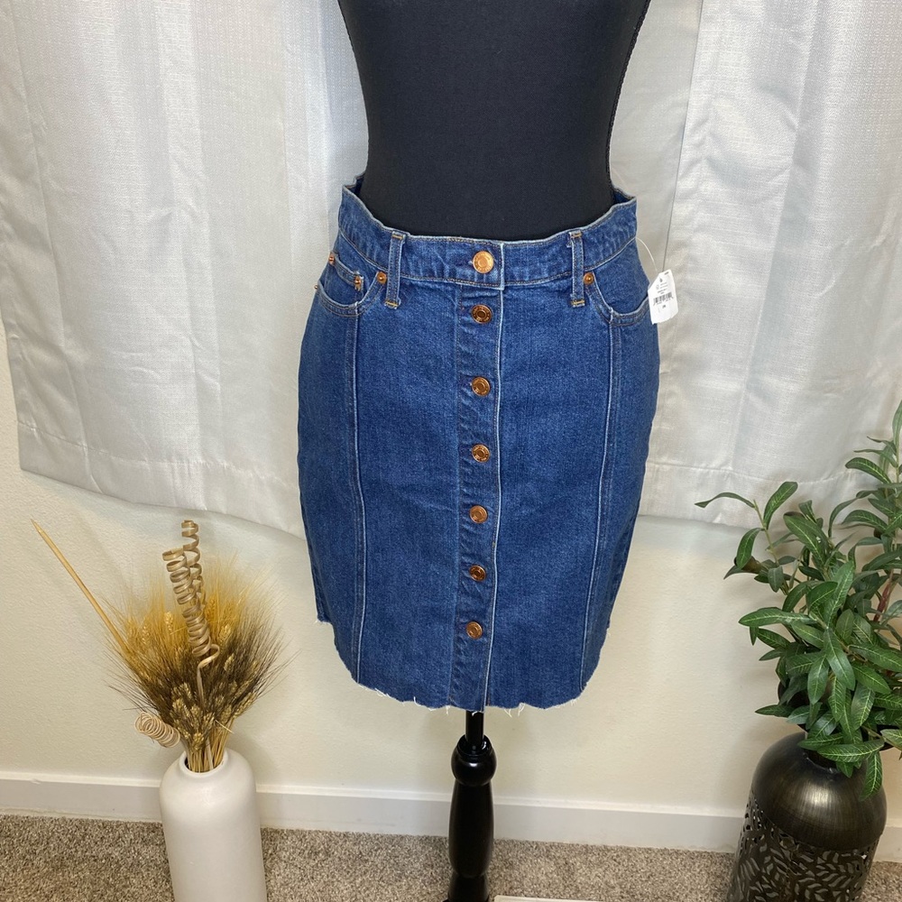 Gap High Rise Denim Button Front Skirt Raw Hem Women’s Size 26
